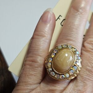 Forever 21 Gold Tone Cream Oval Iridescent Rhinestone Ring Size 6.5